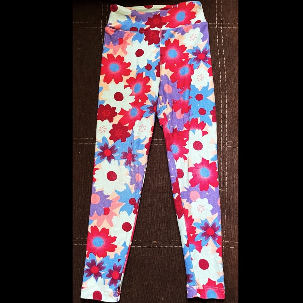 Adorable Lularoe leggings Size S/M
